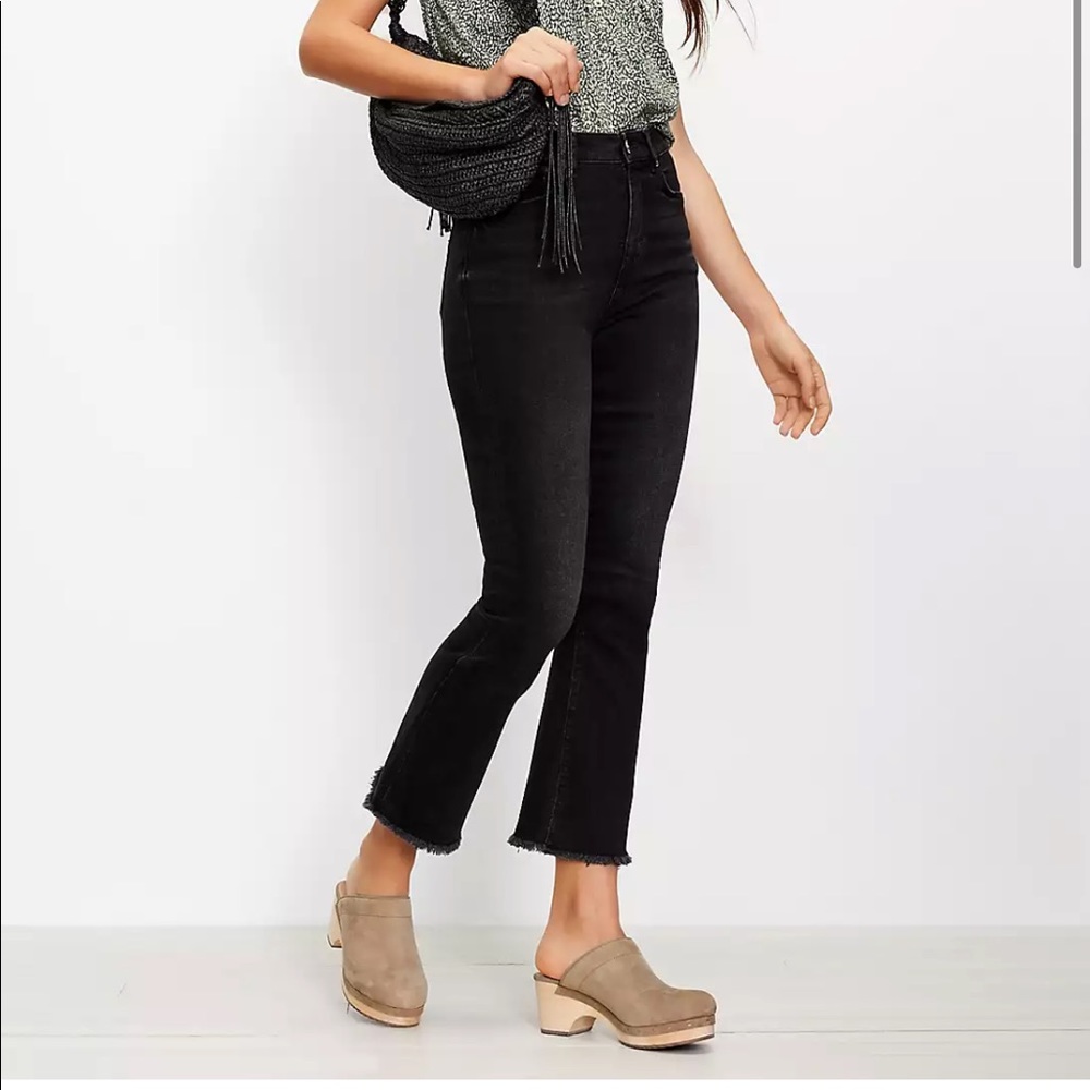 Loft Frayed High Rise Kick Crop Jeans In Washed Black Wash SIZE 24